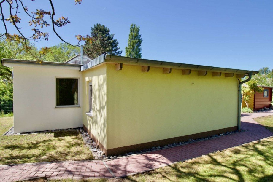R�ckseite Bungalow Bungalow Dranske