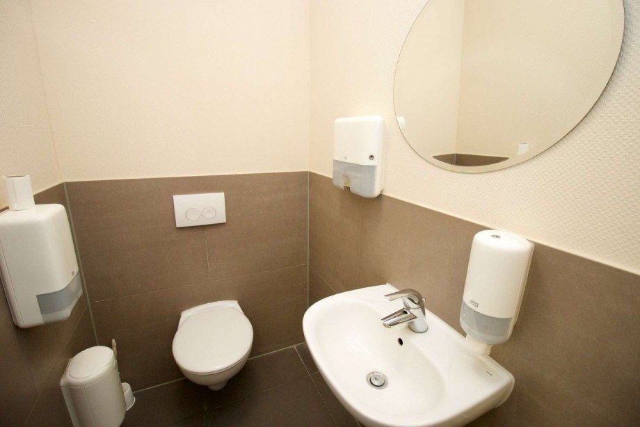 sanierte Toiletten Mehrfamilienhaus Greifswald