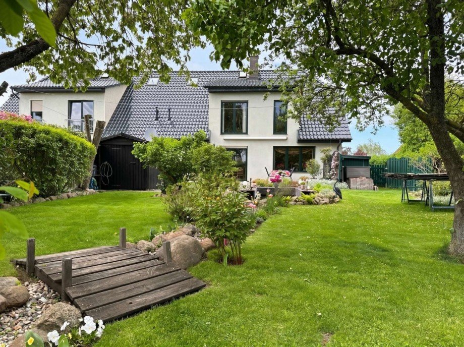 Blick aus dem Garten Doppelhaush�lfte Kramerhof